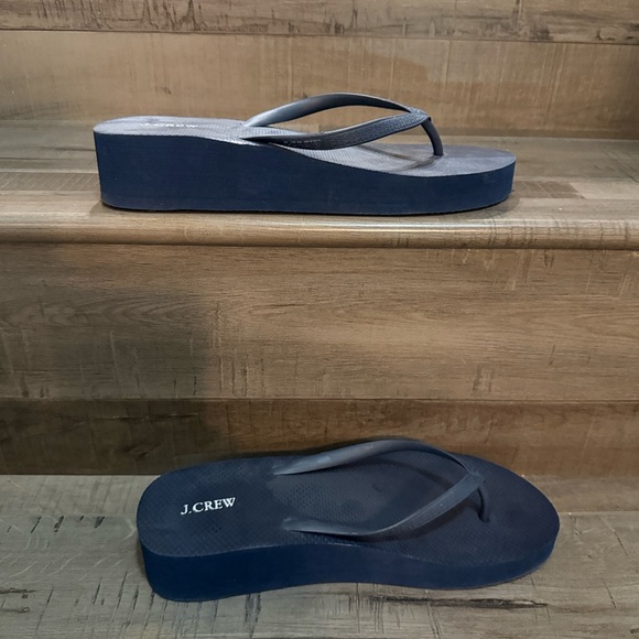 J. Crew Gray Women’s Flip Flops - Picture 4 of 4